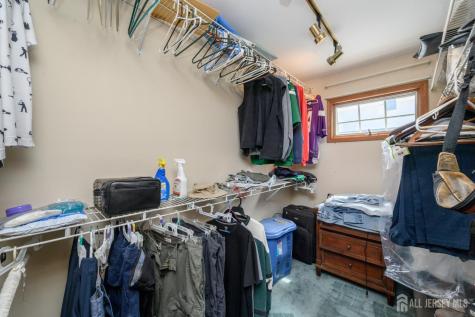 10 Crampton Avenue Woodbridge Proper NJ 07095