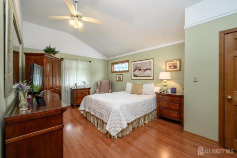 10 Crampton Avenue Woodbridge Proper NJ 07095