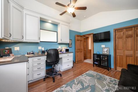 10 Crampton Avenue Woodbridge Proper NJ 07095