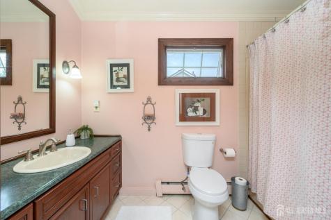 10 Crampton Avenue Woodbridge Proper NJ 07095