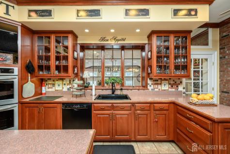 10 Crampton Avenue Woodbridge Proper NJ 07095
