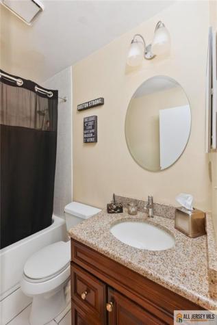 147 Picadilly Place Franklin NJ 08873