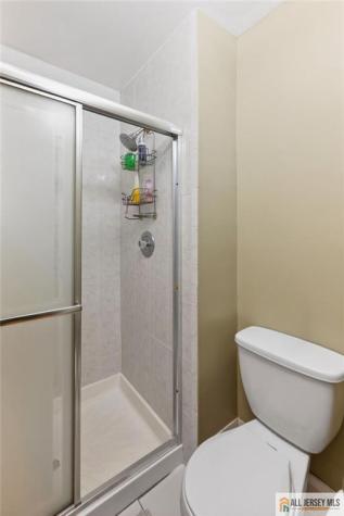 147 Picadilly Place Franklin NJ 08873