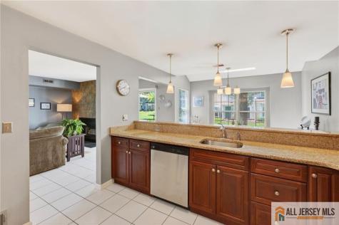 147 Picadilly Place Franklin NJ 08873