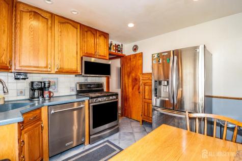 13 Meade Street Sewaren NJ 07077