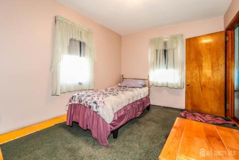 13 Meade Street Sewaren NJ 07077