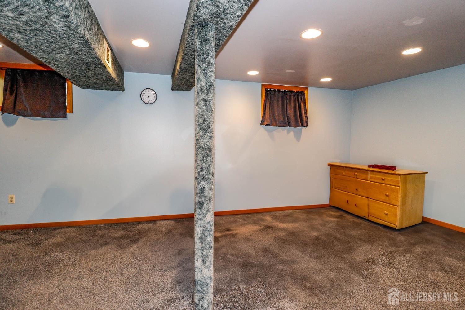 13 Meade Street Sewaren NJ 07077