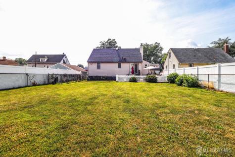 13 Meade Street Sewaren NJ 07077
