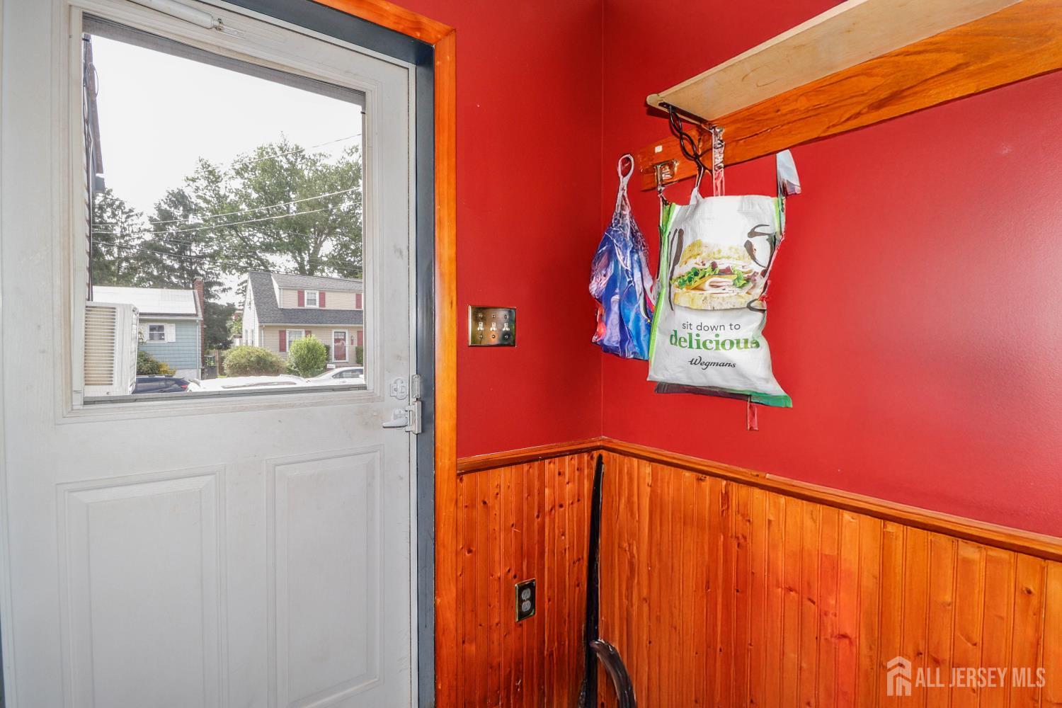 13 Meade Street Sewaren NJ 07077