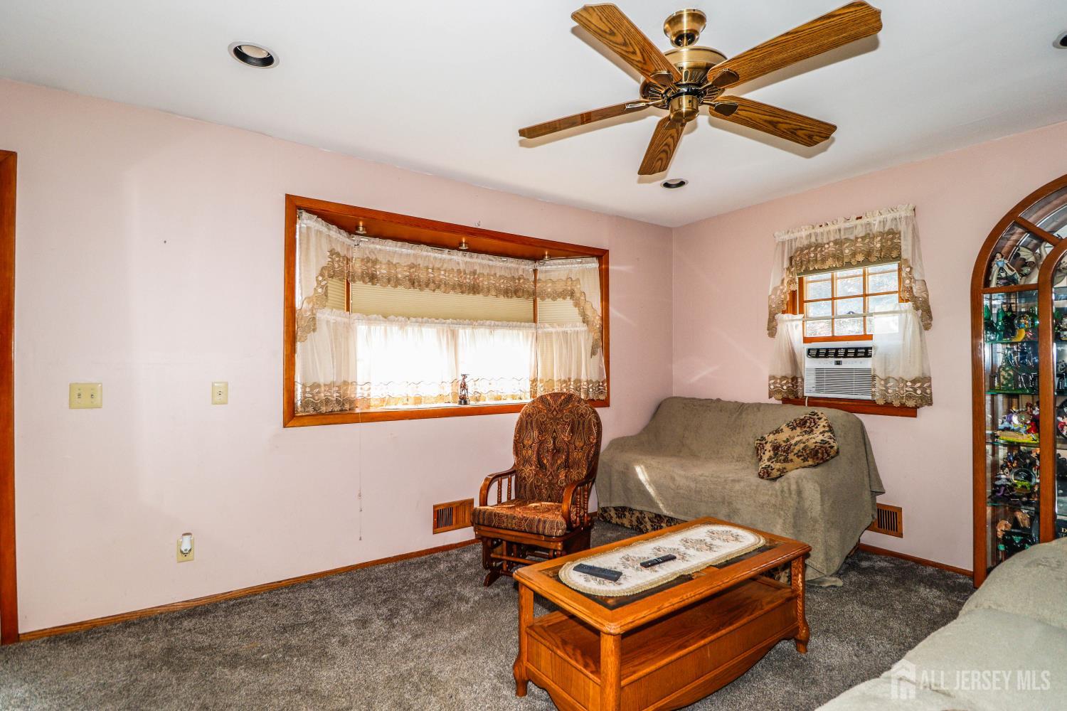 13 Meade Street Sewaren NJ 07077