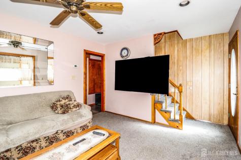 13 Meade Street Sewaren NJ 07077