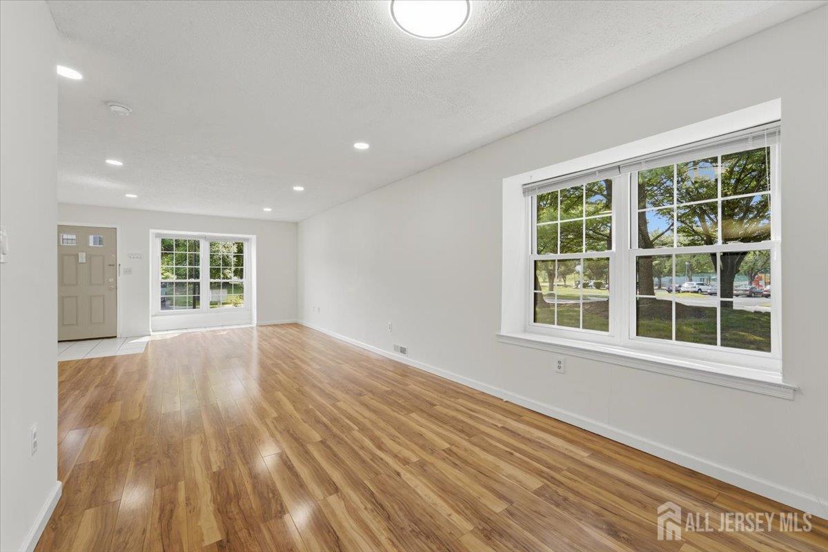543 Manchester Court Piscataway NJ 08854