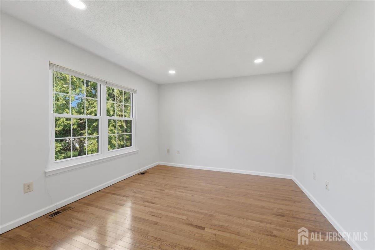543 Manchester Court Piscataway NJ 08854