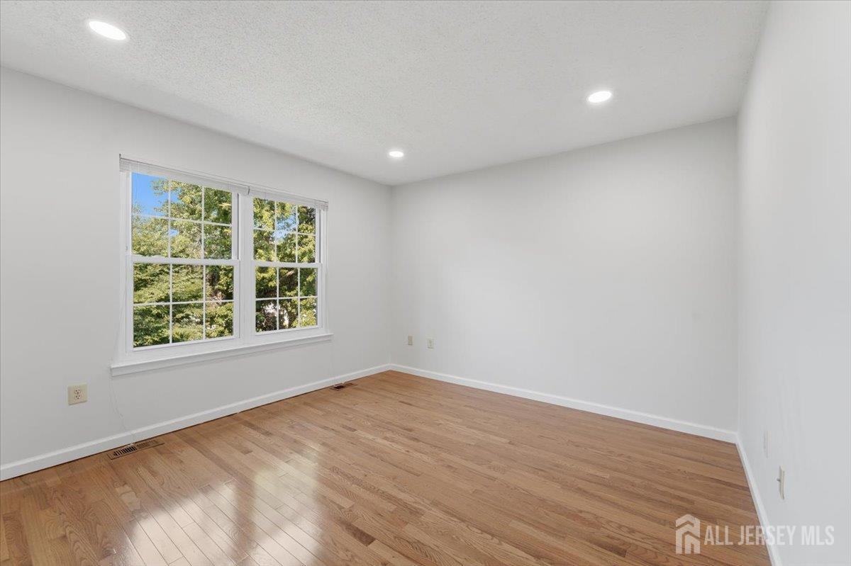 543 Manchester Court Piscataway NJ 08854
