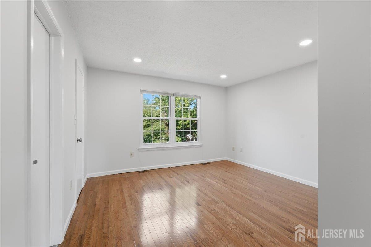 543 Manchester Court Piscataway NJ 08854