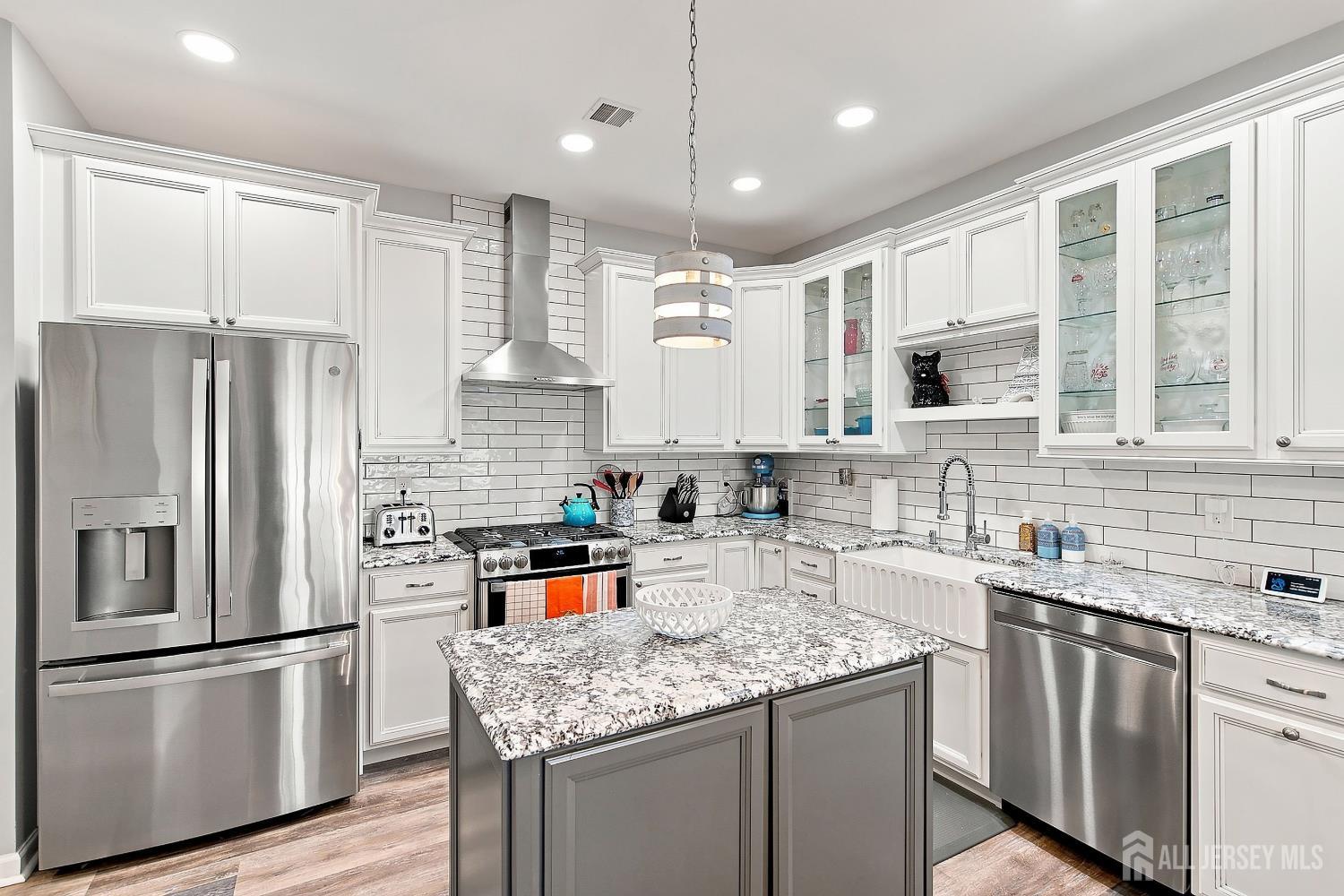 28 Sherwood Drive Monroe NJ 08831