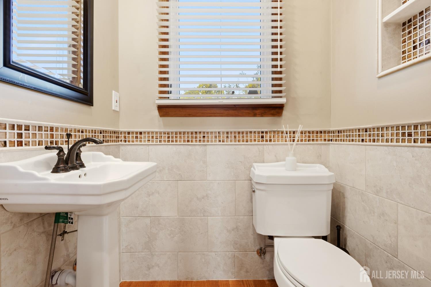 29 Madison Avenue Avenel NJ 07001