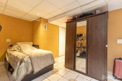 48 Locust Street Carteret NJ 07008
