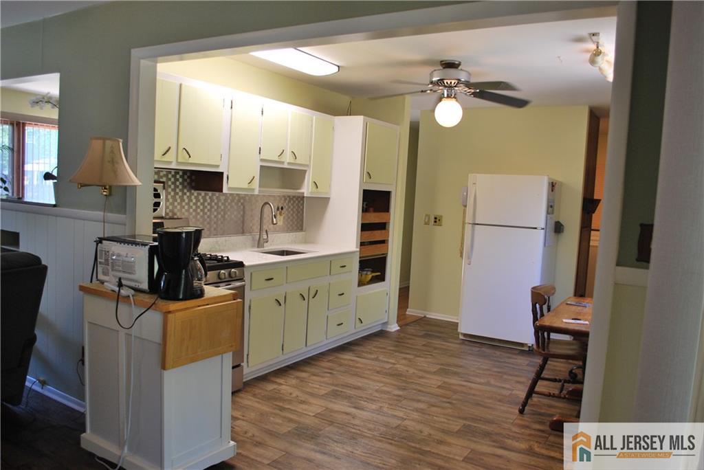 1230 Cattus Island Bend Toms River NJ 08753