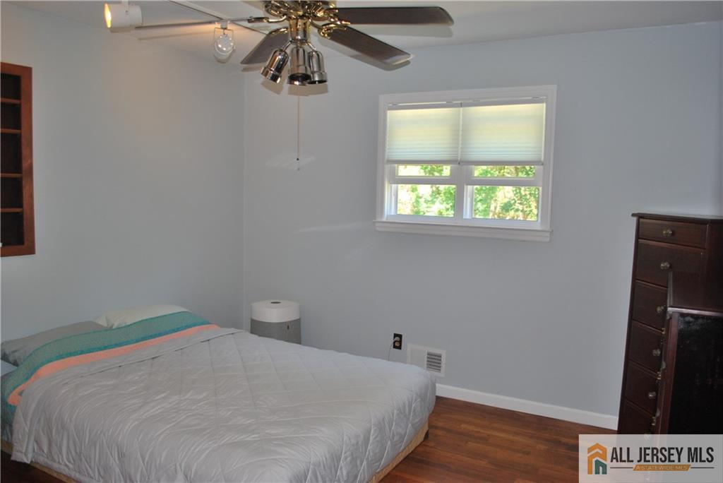 1230 Cattus Island Bend Toms River NJ 08753