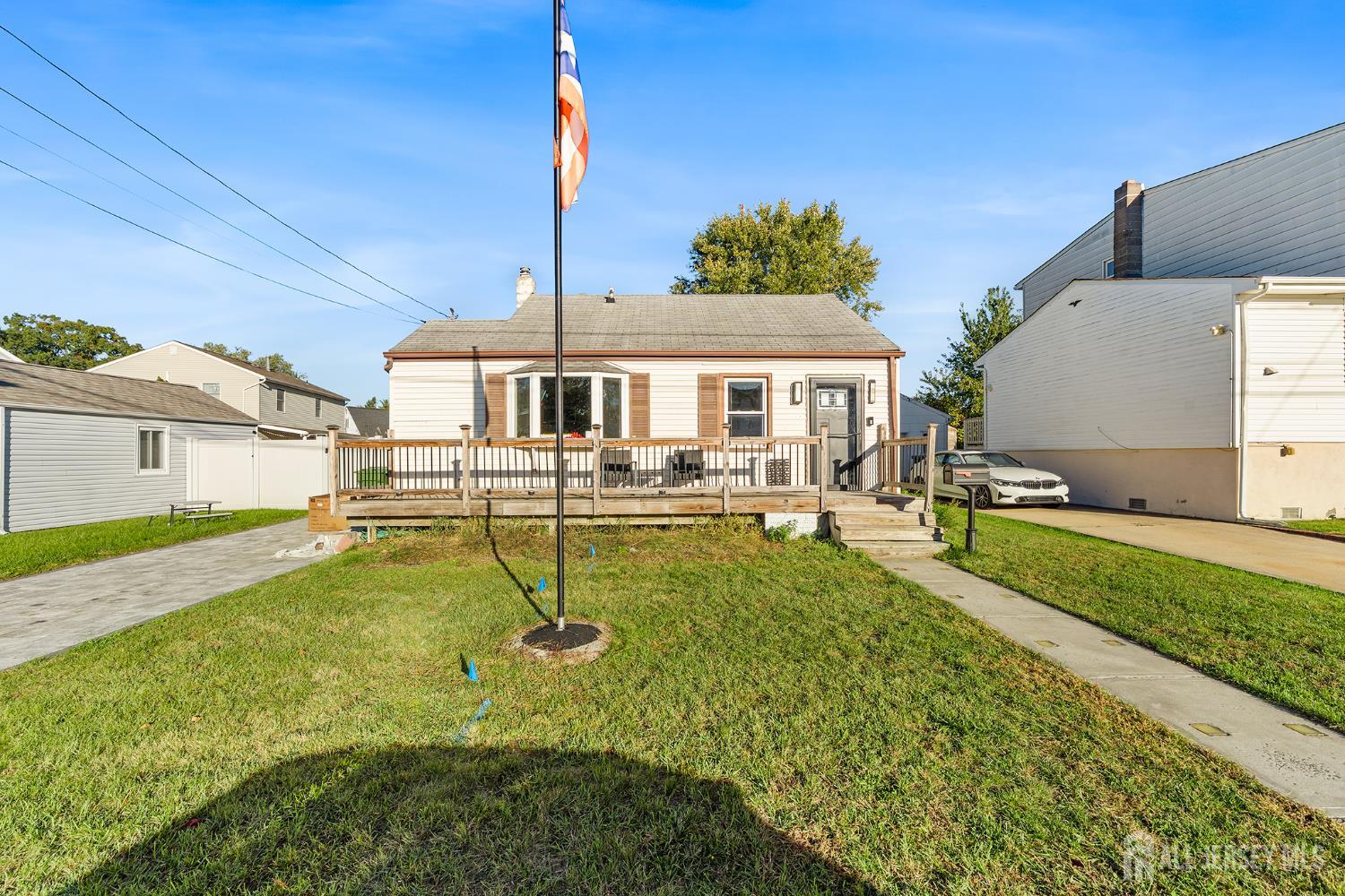 44 Eisenhower Drive Sayreville NJ 08872