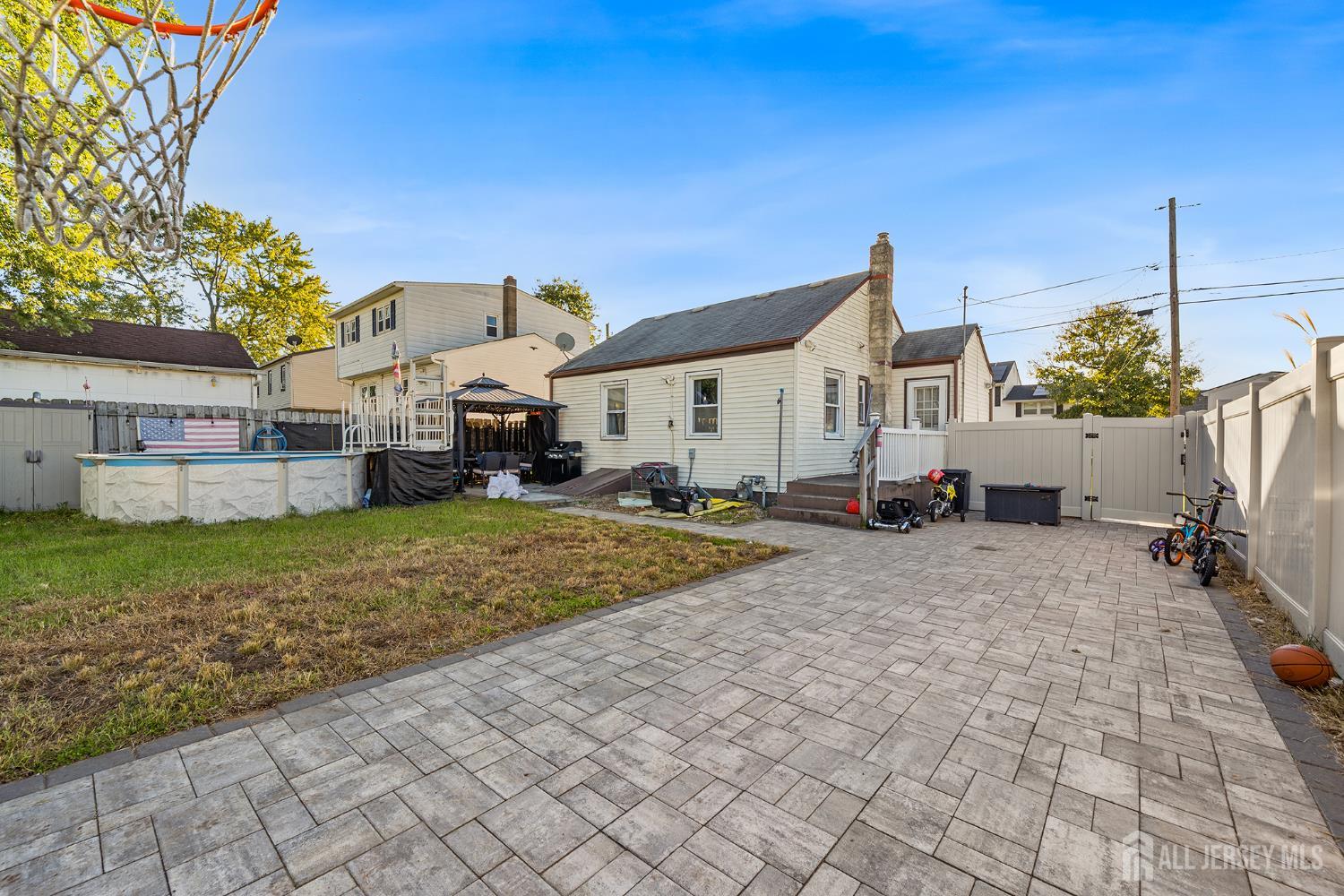 44 Eisenhower Drive Sayreville NJ 08872