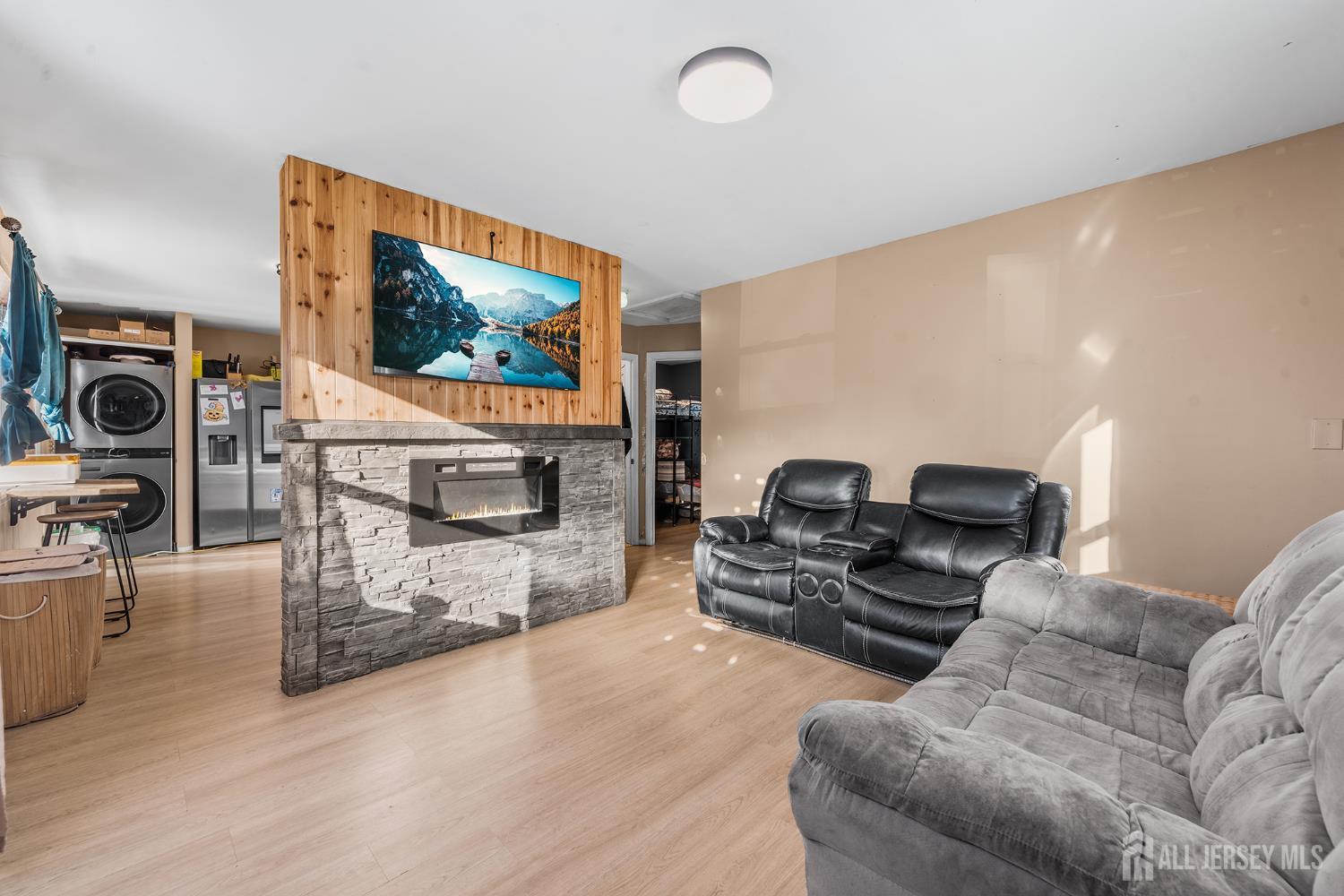 44 Eisenhower Drive Sayreville NJ 08872
