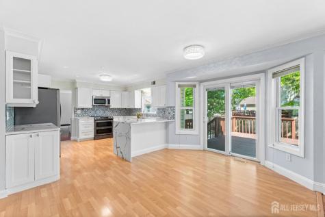 8 Danny Court North Brunswick NJ 08902