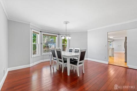 8 Danny Court North Brunswick NJ 08902