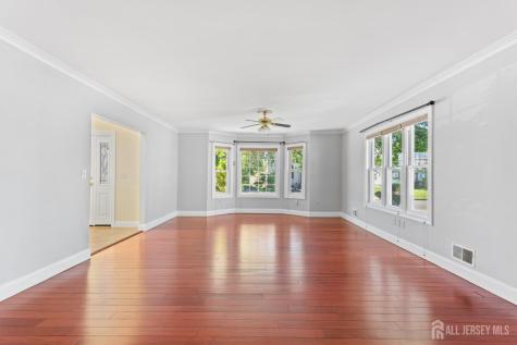 8 Danny Court North Brunswick NJ 08902