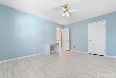 8 Danny Court North Brunswick NJ 08902