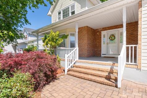8 Danny Court North Brunswick NJ 08902