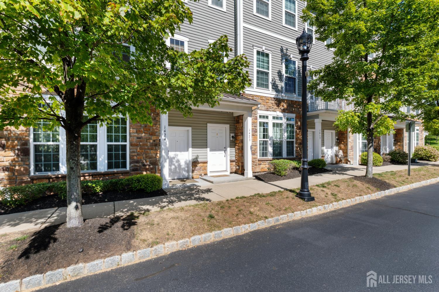 1423 Hudson Circle Highland Park NJ 08904