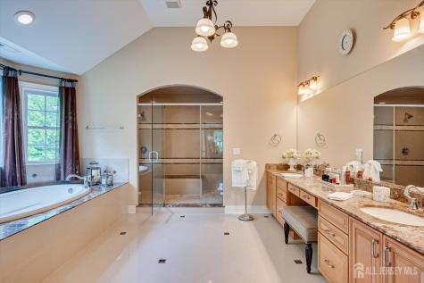 7 Alton Way Scotch Plains NJ 07076