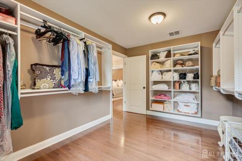 7 Alton Way Scotch Plains NJ 07076