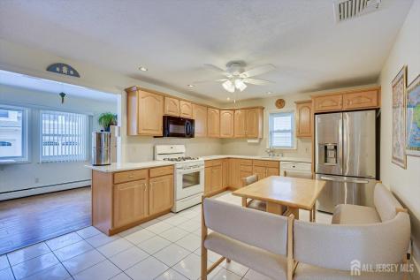 32 Sheridan Avenue Metuchen NJ 08840