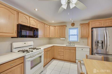 32 Sheridan Avenue Metuchen NJ 08840