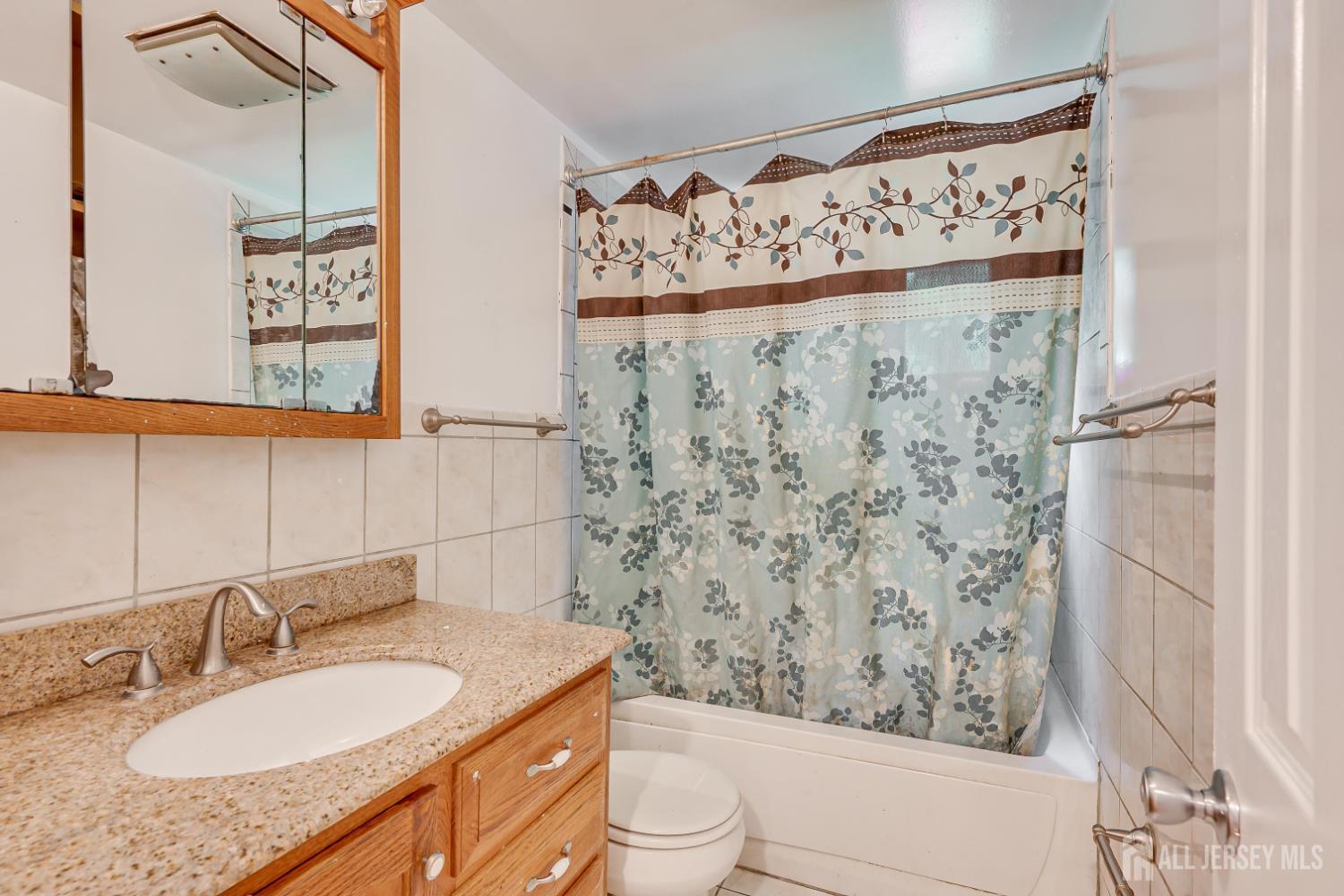 228 Henry Court North Plainfield NJ 07060