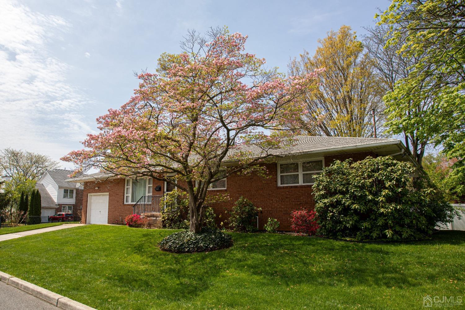 47 Roma Street Sayreville NJ 08872