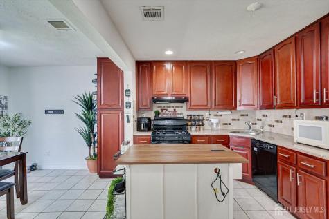 15 Markham Road Edison NJ 08817