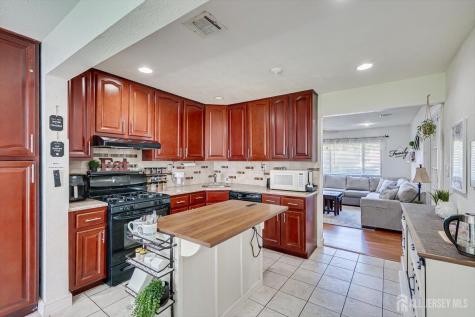 15 Markham Road Edison NJ 08817