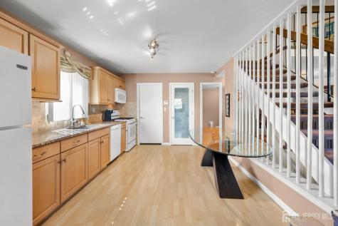 106 Westgate Drive Edison NJ 08820