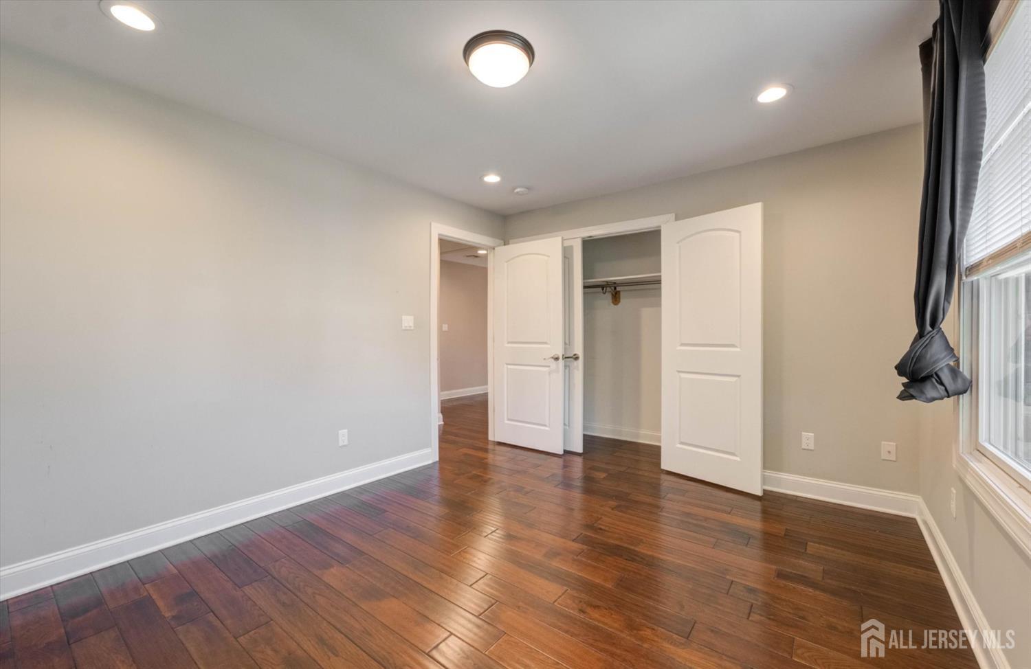 302 Central Avenue Edison NJ 08817