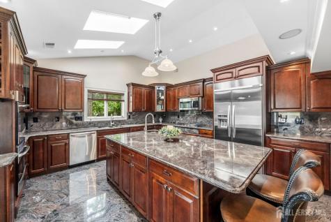 19 Fairview Drive Clark NJ 07066