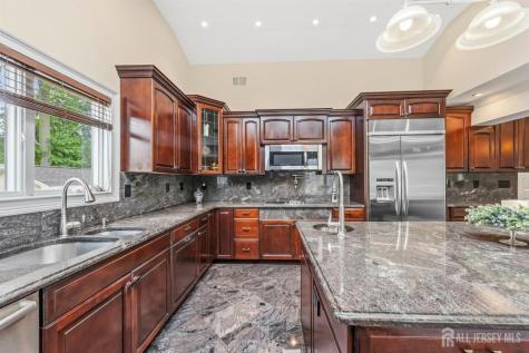 19 Fairview Drive Clark NJ 07066