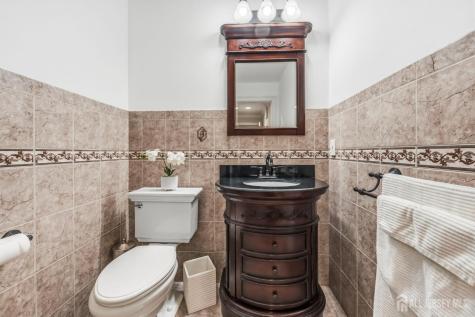 19 Fairview Drive Clark NJ 07066