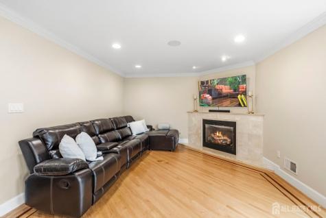 19 Fairview Drive Clark NJ 07066
