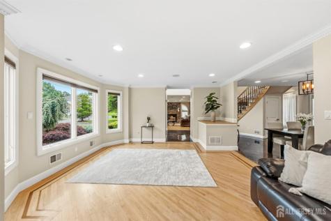 19 Fairview Drive Clark NJ 07066