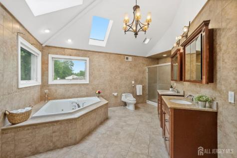 19 Fairview Drive Clark NJ 07066