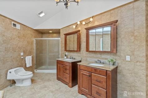 19 Fairview Drive Clark NJ 07066